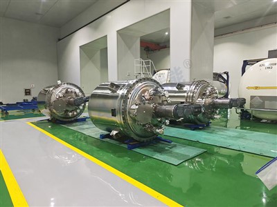 ПТФЭ иле къаплангъан реакторлар .